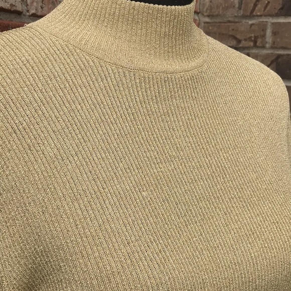 🚨 New RATAELLA Tan Glittery Gold Speckled Turtleneck Blouse - Picture 3 of 7